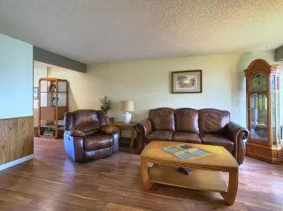 Photo #3: 230020405 Listing