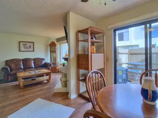 Photo #4: 230020405 Listing