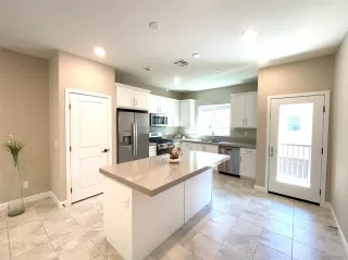 Photo #5: 230020612 Listing 