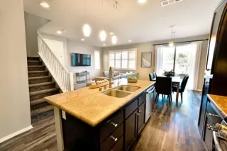 Photo #5: 230020640 Listing 