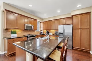 Photo #5: 230020766 Listing