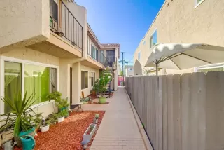 Photo #4: 230020772 Listing