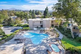 Photo #5: 230020795 Listing