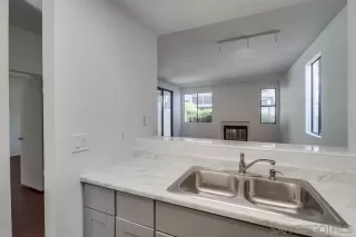 Photo #6: 230020797 Listing