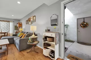 Photo #2: 230020818 Listing