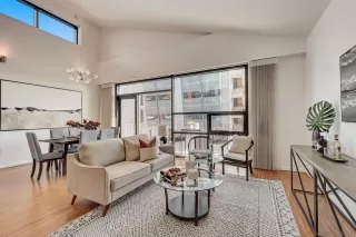 Photo #1: 230020840 Listing