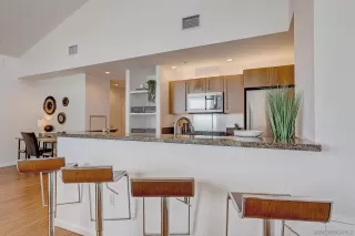 Photo #5: 230020840 Listing