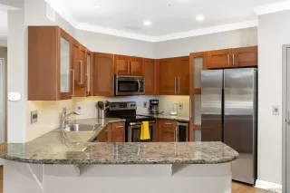 Photo #4: 230020858 Listing