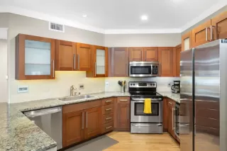 Photo #5: 230020858 Listing