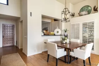 Photo #5: 230020897 Listing