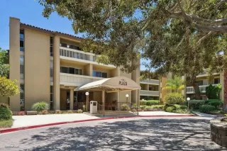 Photo #4: 230020942 Listing