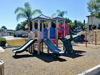 Photo #2: 230020966 Listing