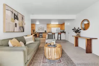 Photo #1: 230020985 Listing 