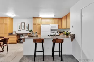 Photo #5: 230020985 Listing 