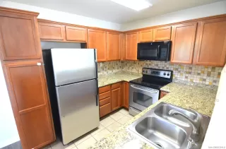 Photo #6: 230021005 Listing 