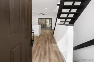 Photo #3: 230021056 Listing