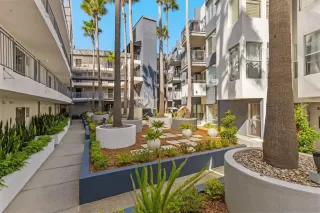 Photo #5: 230021065 Listing