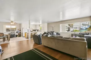 Photo #2: 230021068 Listing 