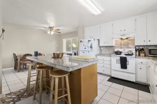 Photo #4: 230021068 Listing 