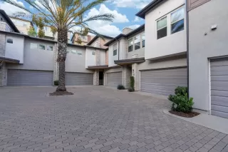 Photo #4: 230021104 Listing