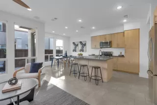 Photo #5: 230021104 Listing