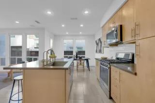 Photo #6: 230021104 Listing