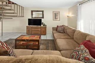 Photo #3: 230021110 Listing 