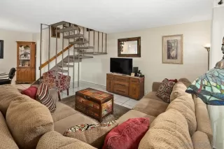 Photo #4: 230021110 Listing 