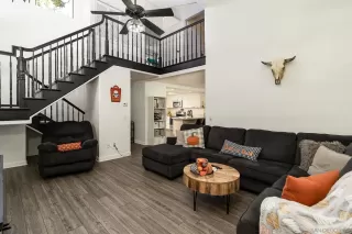 Photo #4: 230021152 Listing