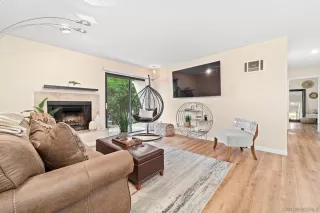 Photo #2: 230021163 Listing