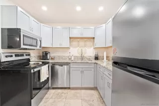 Photo #5: 230021163 Listing