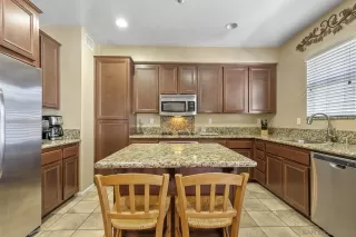 Photo #2: 230021186 Listing