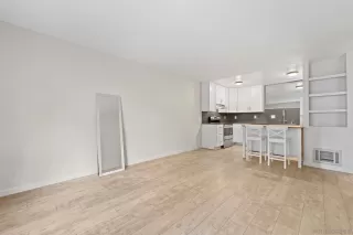 Photo #3: 230021187 Listing