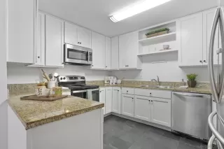 Photo #4: 230021229 Listing