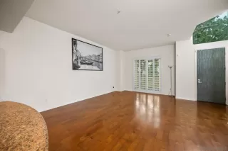 Photo #4: 230021246 Listing