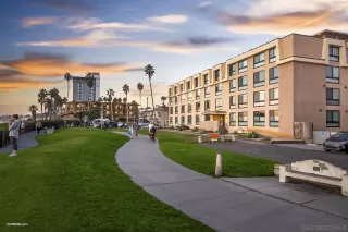 Photo #4: 230021307 Listing