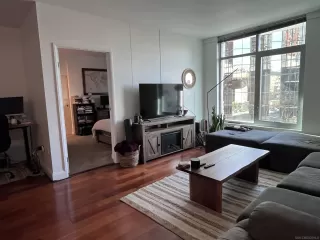 Photo #2: 230021365 Listing