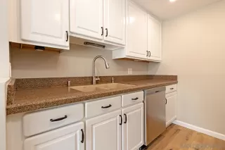 Photo #5: 230021370 Listing 