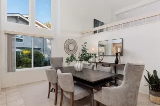 Photo #1: 230021403 Listing 