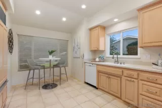 Photo #6: 230021403 Listing 