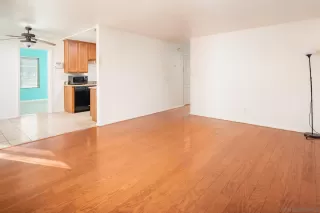 Photo #5: 230021461 Listing