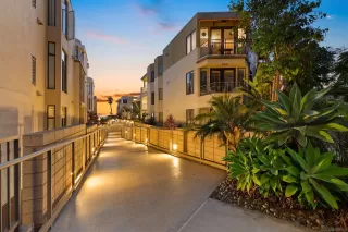 Photo #4: 230021496 Listing
