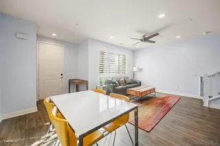 Photo #5: 230021543 Listing