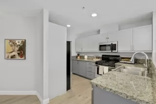 Photo #6: 230021573 Listing 