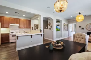 Photo #5: 230021575 Listing 