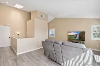 Photo #4: 230021580 Listing 