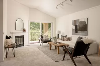 Photo #3: 230021601 Listing