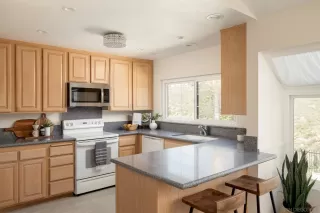 Photo #5: 230021601 Listing