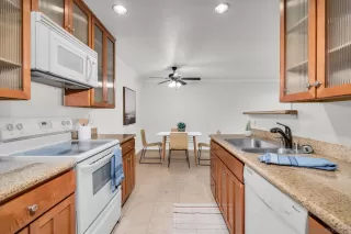 Photo #3: 230021625 Listing