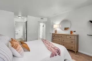 Photo #6: 230021625 Listing